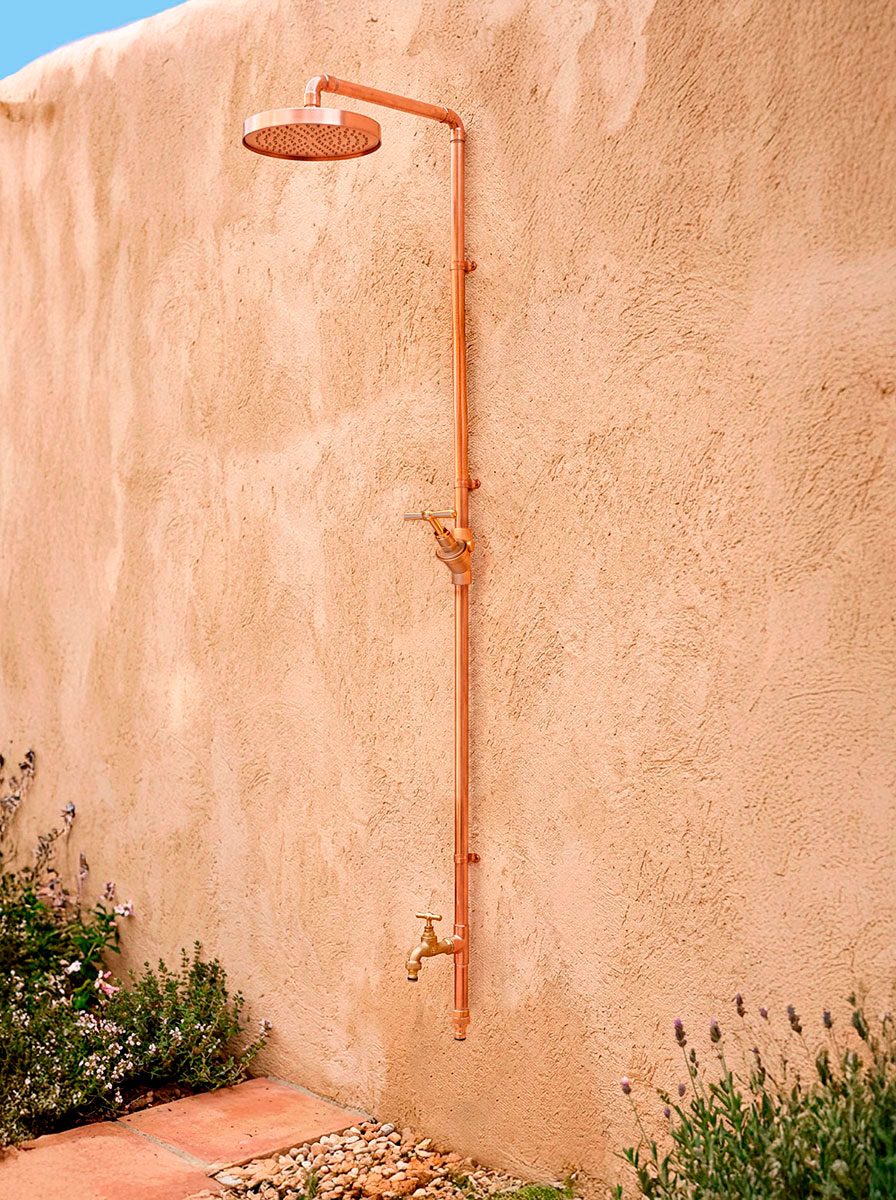 Fleur — ducha de cobre con conexión Gardena